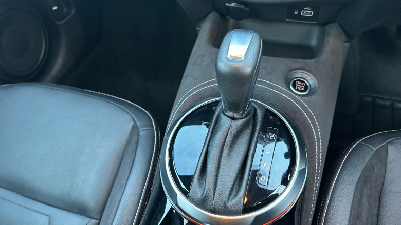 Nissan Juke 1.0 DiG-T Tekna+ 5dr DCT Petrol Hatchback